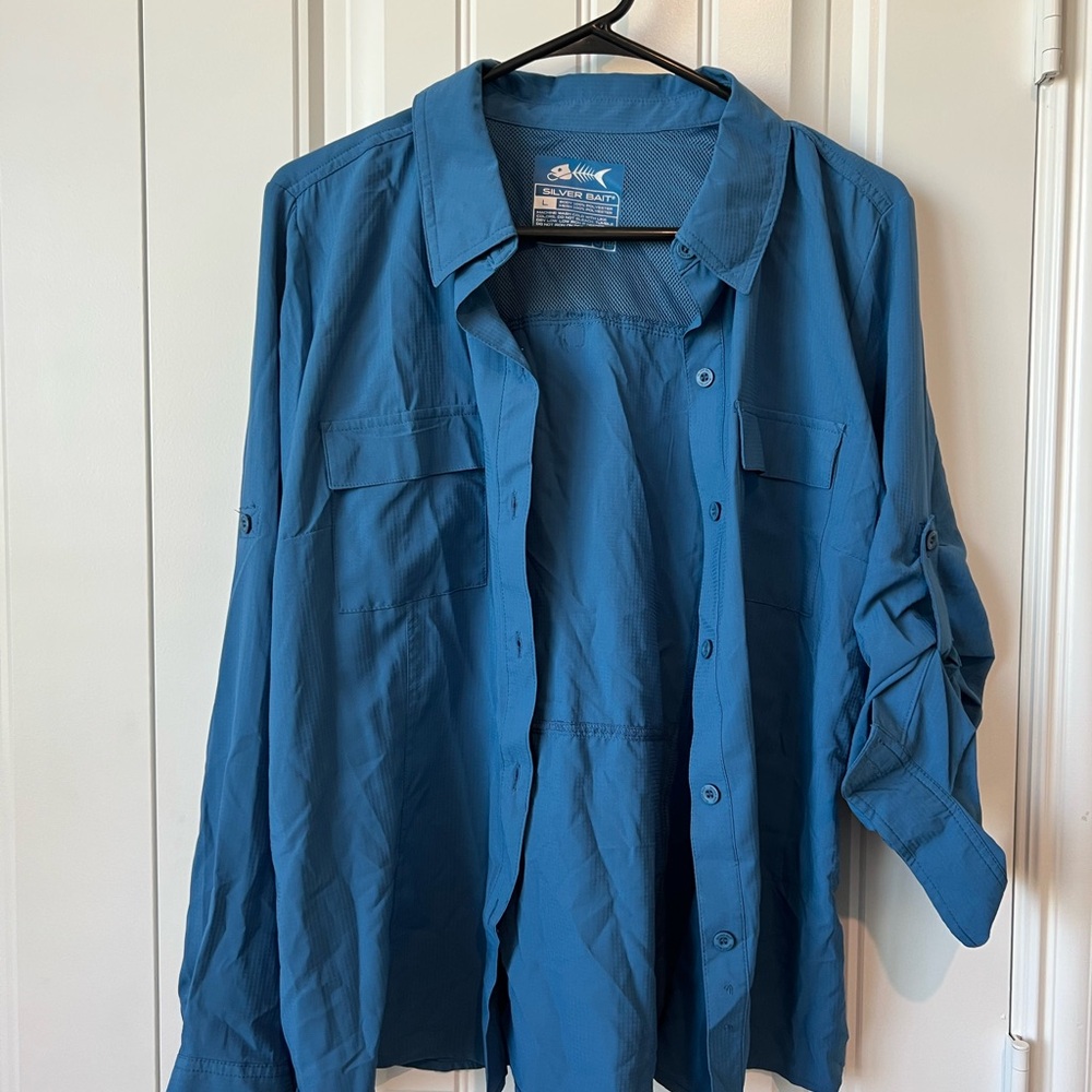 NWT Silver Bait Blue Button-Up Shirt